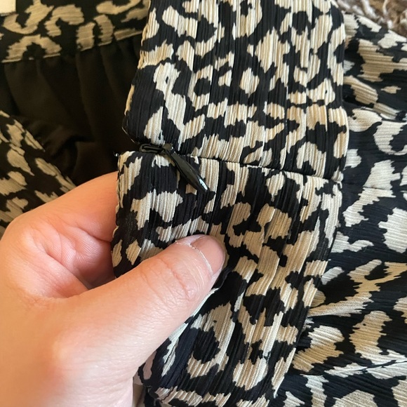 Loft Skirt - Picture 4 of 4